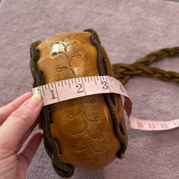 Vtg 70s Tooled Thick Stitch Flower Leather Braided Painted Bohemian Shoulder Bag - Picture 11 of 16